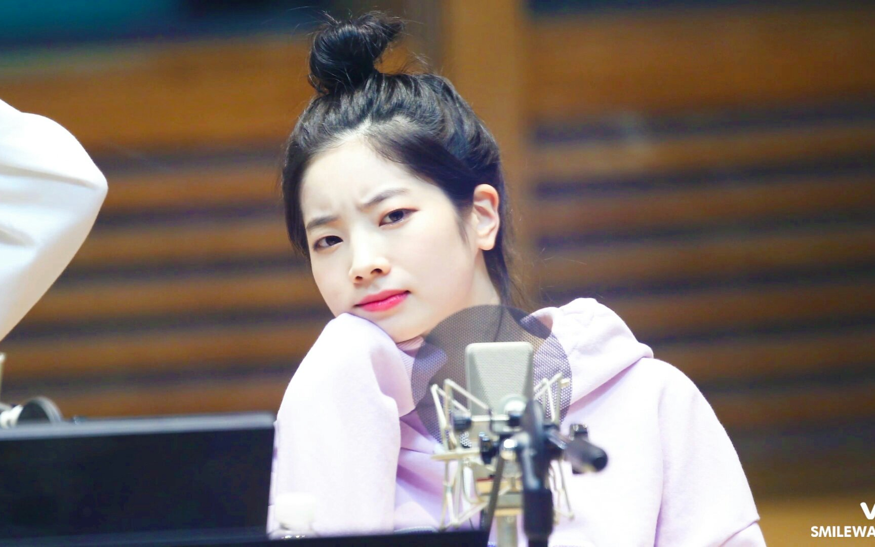 【twice】豆腐多贤颜值爆表的个人直播 真是个漂亮的孩子心空了喜欢