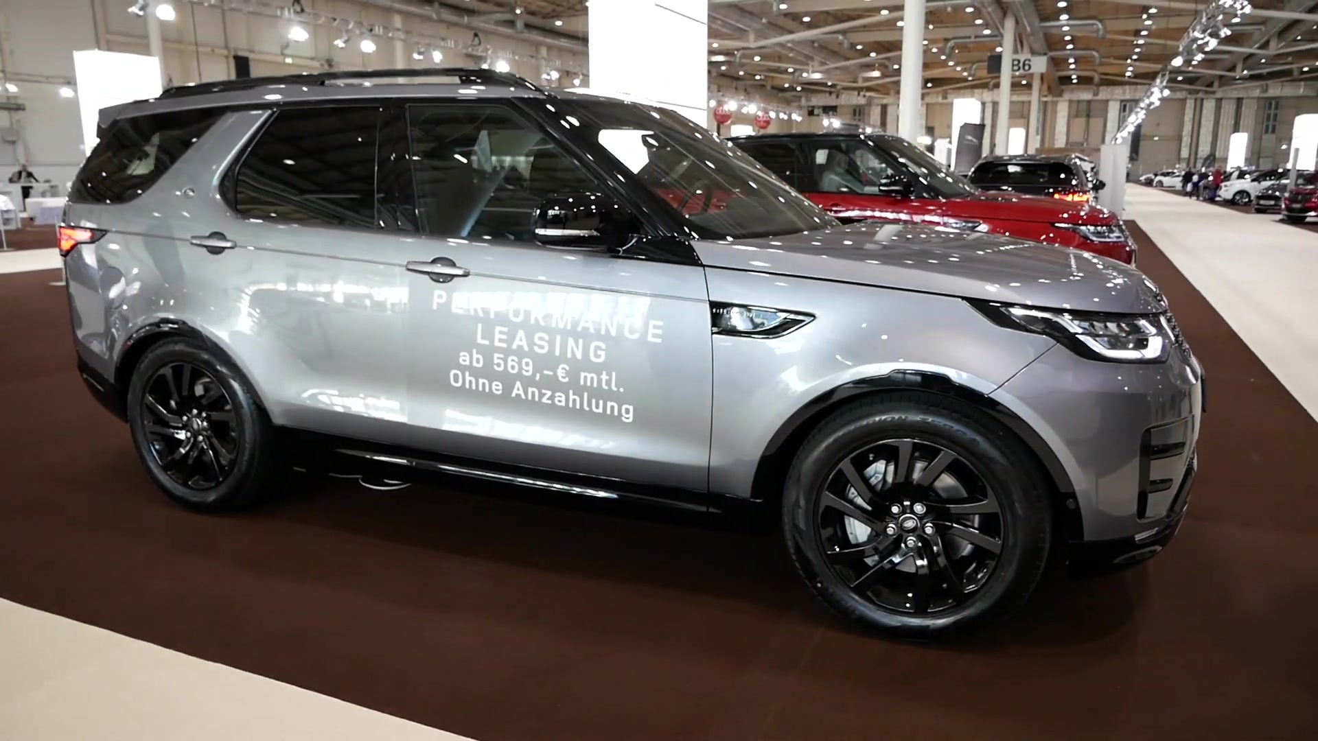 2020款路虎发现5实车展示