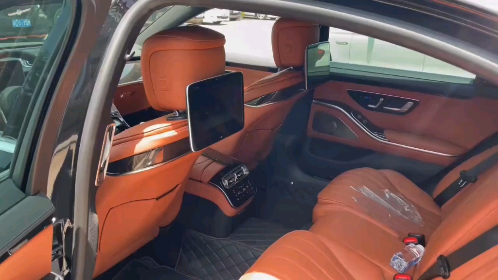 22款奔驰s400升级安卓专用后排娱乐系统他来了