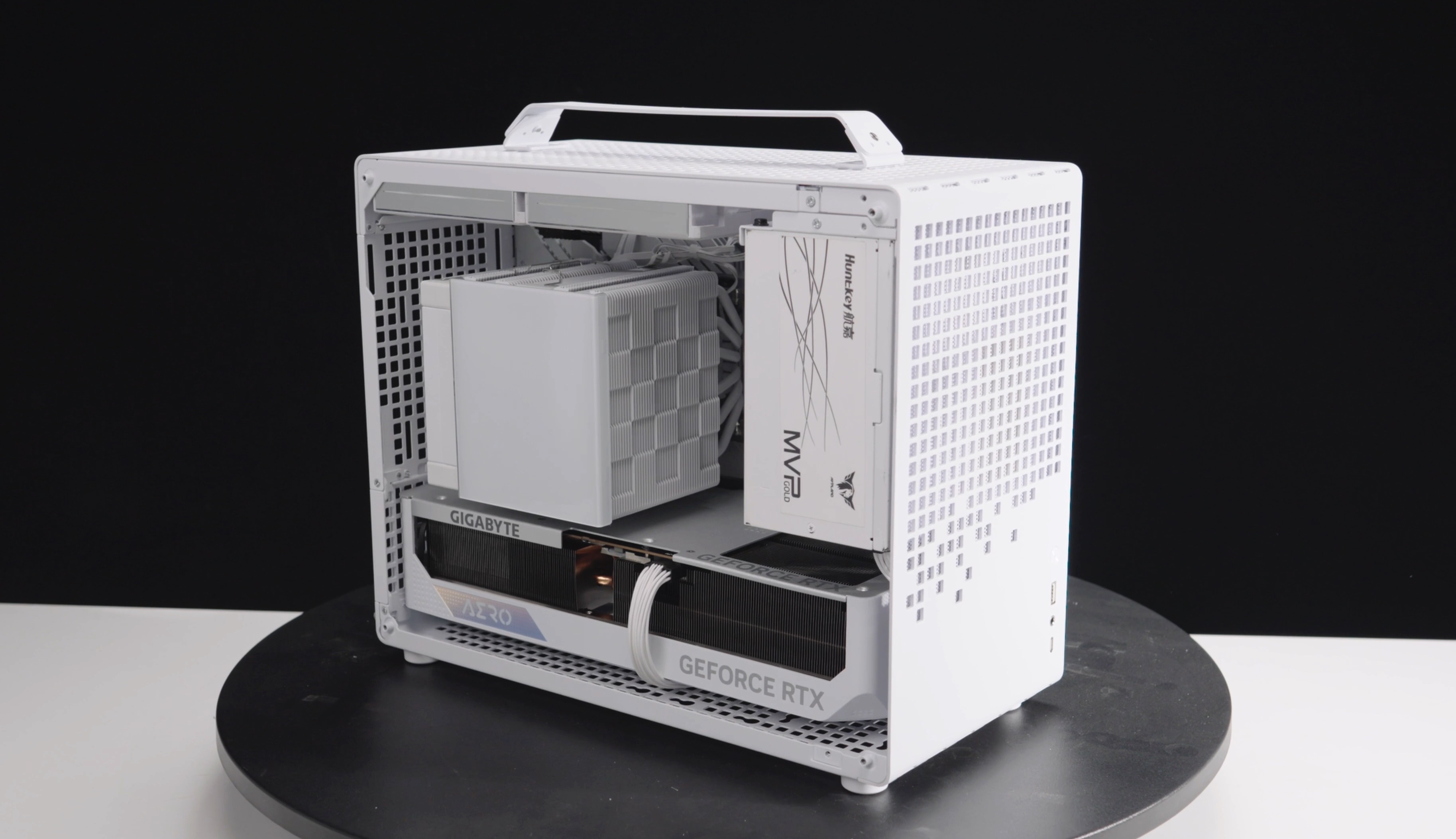 jonsbo乔思伯z20机箱可拆卸提手matx简约桌面小机箱 4090显卡塞满