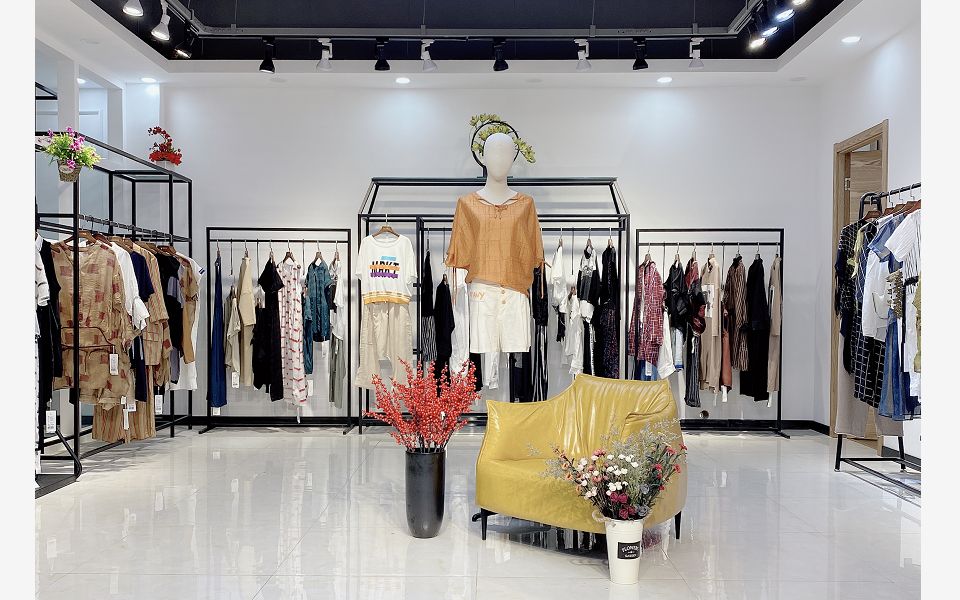 杭州品牌折扣女装批发 艾沸20年夏款休闲棉麻女装 专柜正品尾货走份