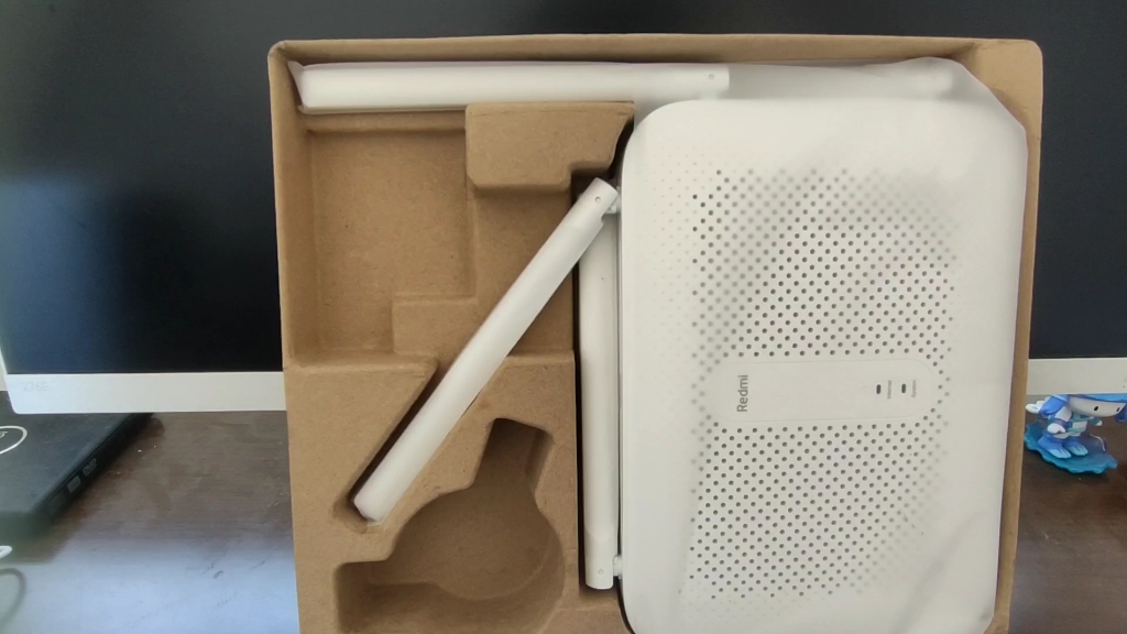 红米路由器ac2100开箱体验:家里面的新路由器给安排上了.