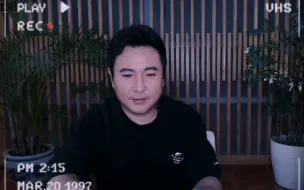 Download Video: 这并不是开心的笑，是心酸的假笑