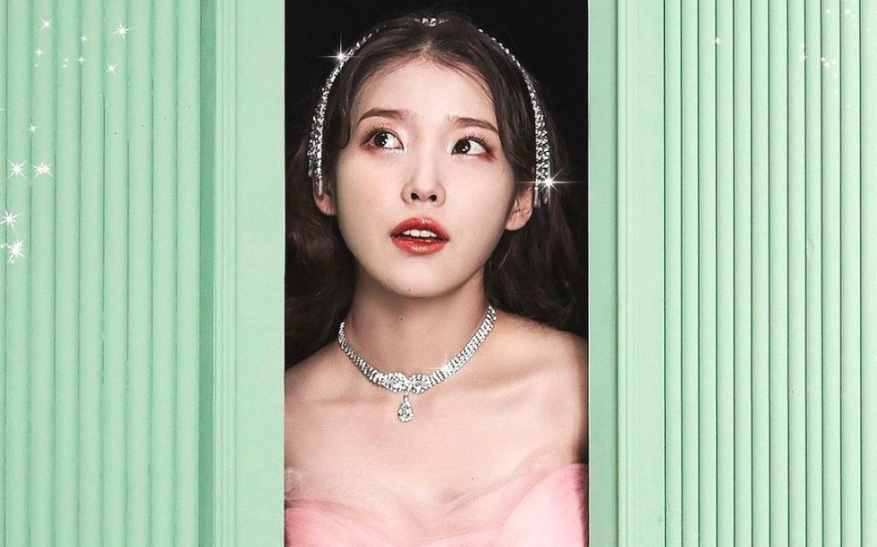 [iu]丽姐正规5辑先行曲《celebrity》预告图来了!27号上线!还有13天!