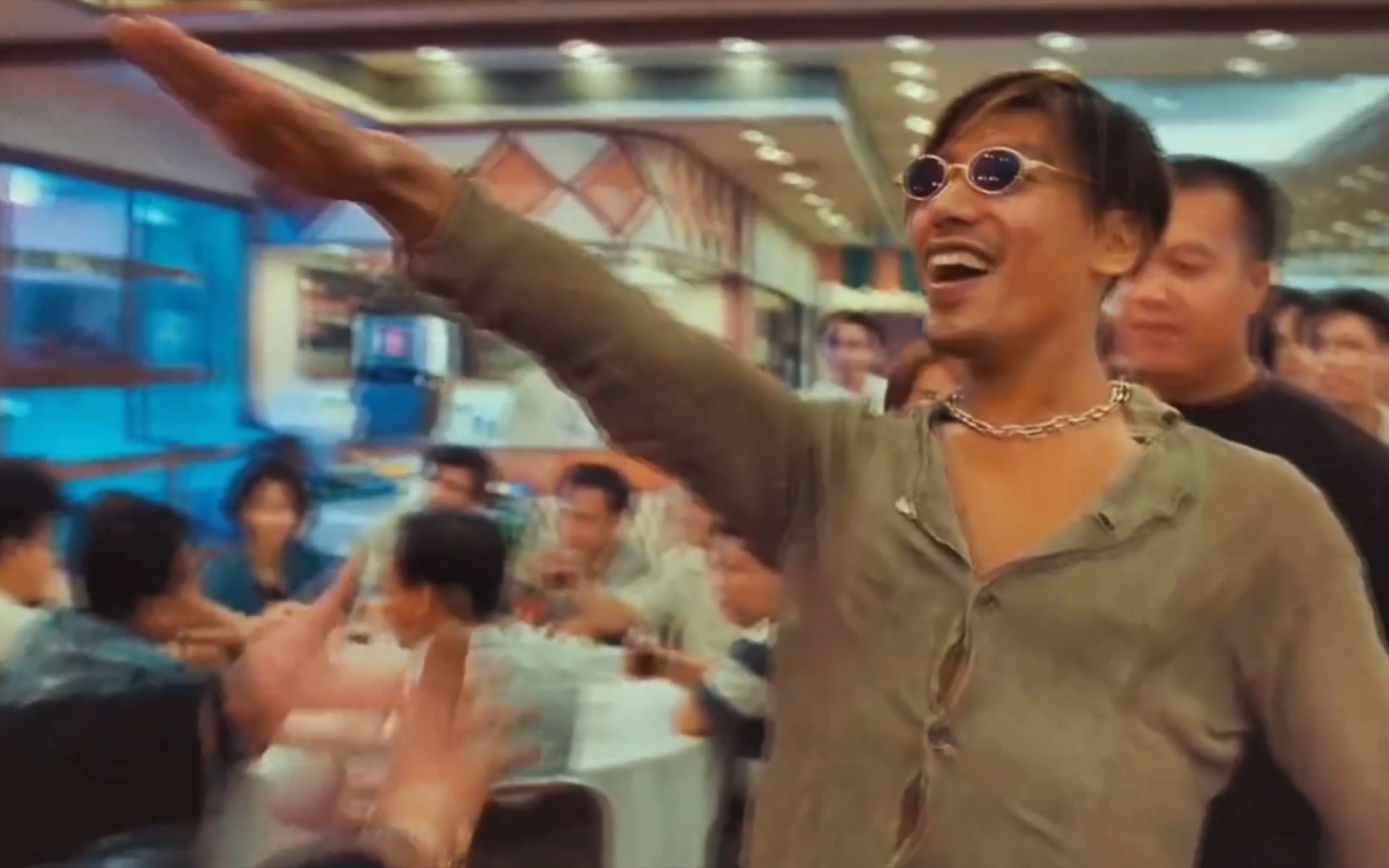 乌鸦哥驾到,通通闪开