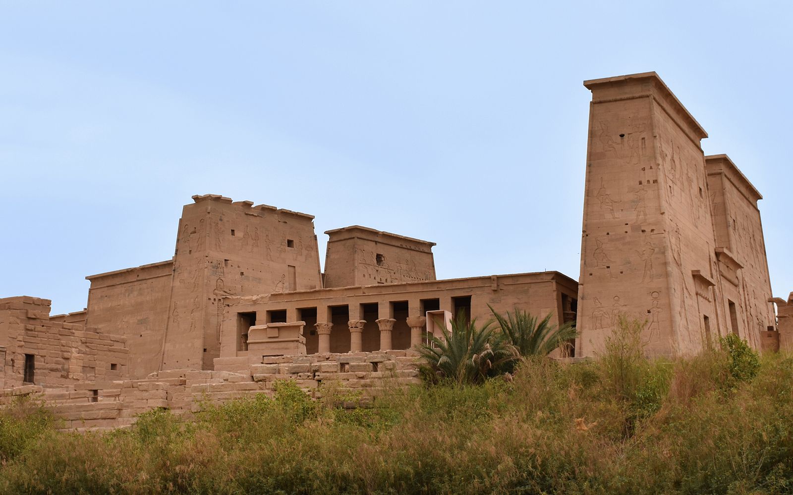 阿斯旺·伊西丝神庙 i 法老时代的最后一座神庙.