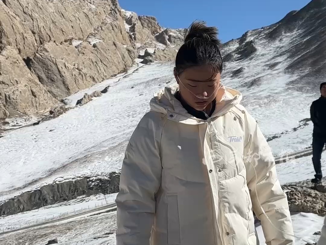 奥运冠军青海行,管晨辰吸着氧也要拍照,真是一生要出片的中国女人哔哩哔哩bilibili