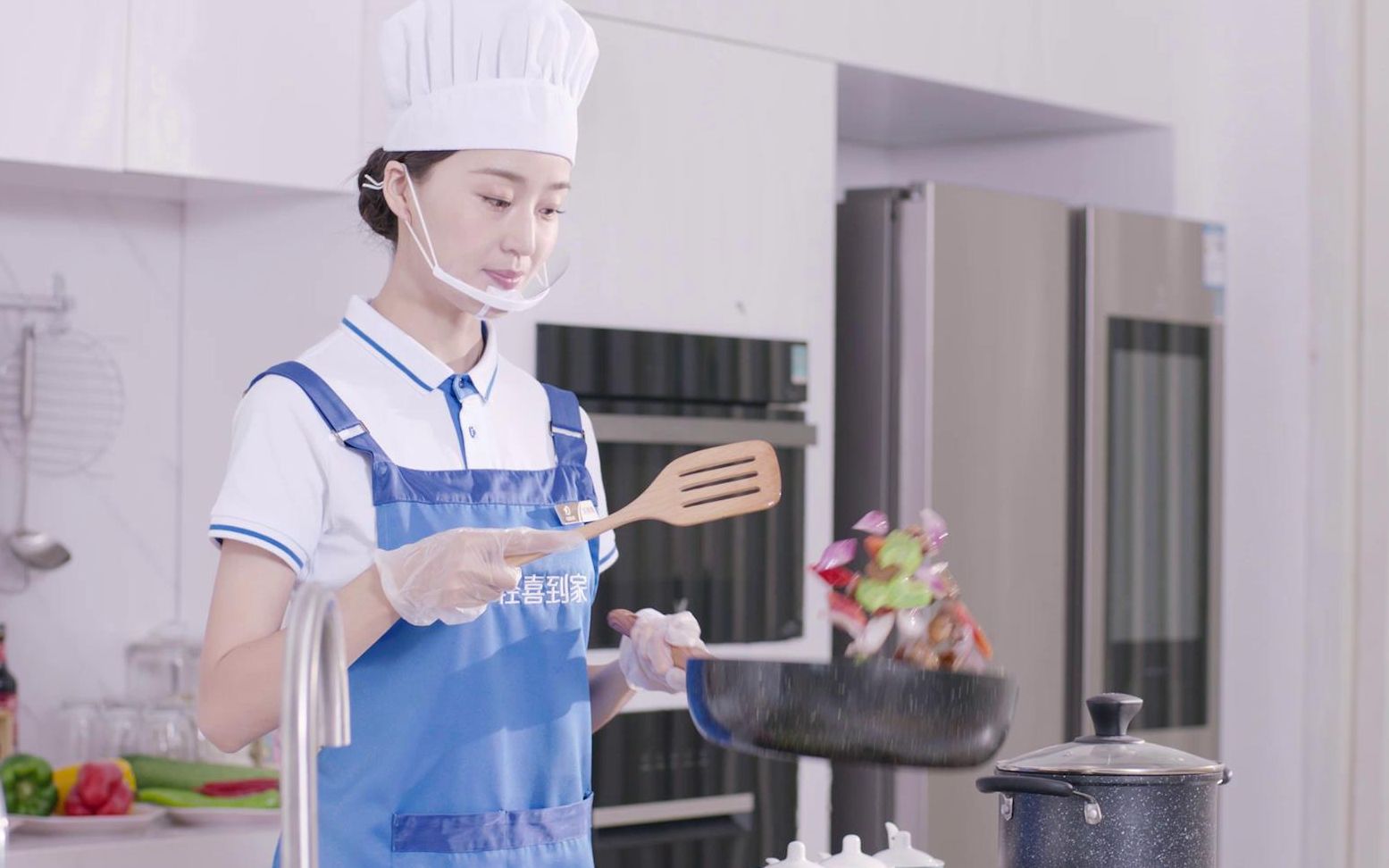 轻喜到家好厨娘更会烹饪的保姆烹饪家务