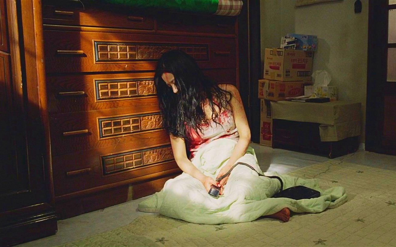 美女深夜外出赚钱,不曾想顾客竟然是个杀人魔,后悔都来不及了