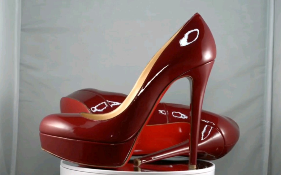 14厘米圆头红底高跟鞋展示