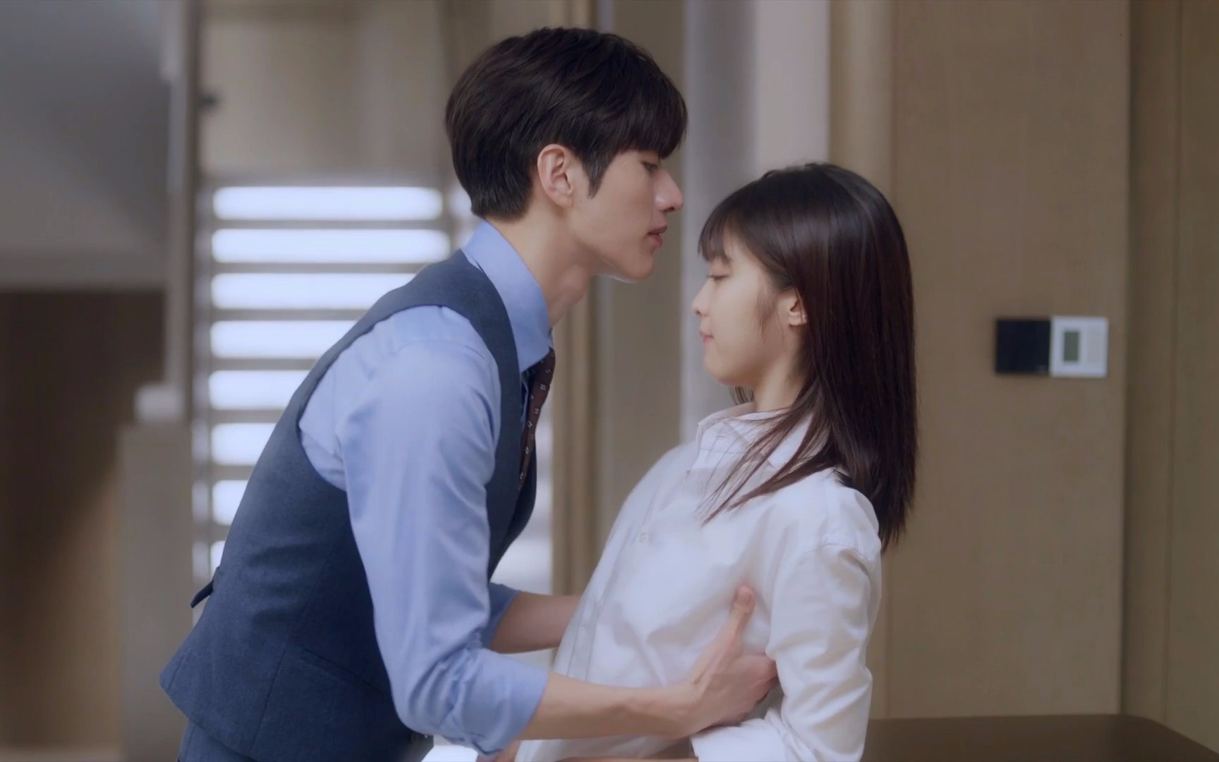 《终于轮到我恋爱了》双喜夫妇上演厨房告白吻_哔哩哔哩_bilibili