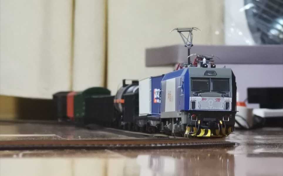 (火车模型)hxd3c客机拉货