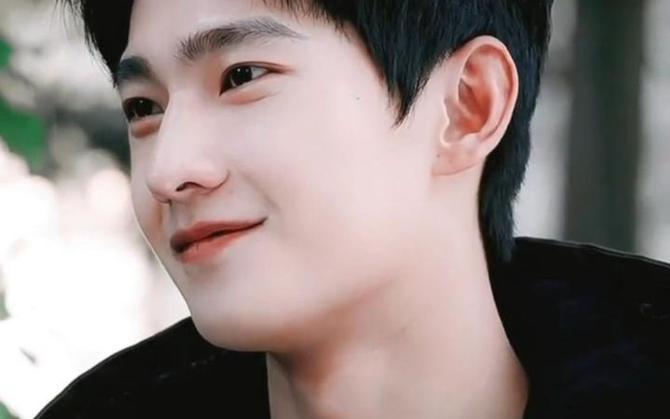 遗憾的是若白,张起灵,叶修都没有第二部,遗憾的是优酷再也看不见肖奈