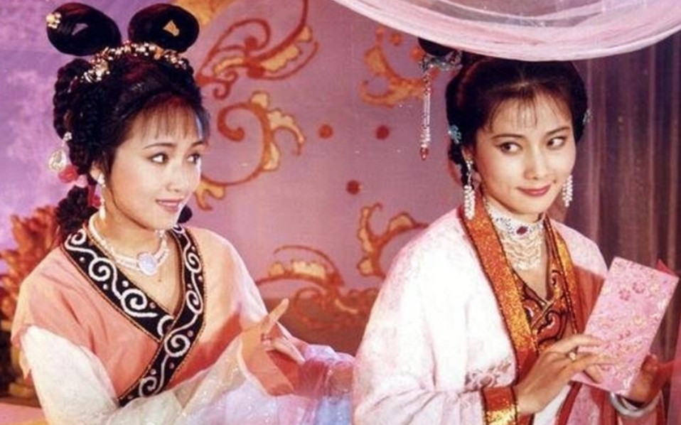 何赛飞夏赛丽双珠凤兴冲冲奉命把花送卡拉ok版