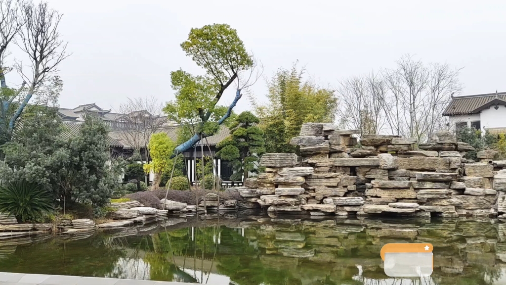 [图]三生轮回再逢处，正是青巷草苔青。水葱郁、叶葱茏，一笔相思如墨绿，正是山石苍苍，天色朦胧。 #旅行 #原创美文 #治愈系风景