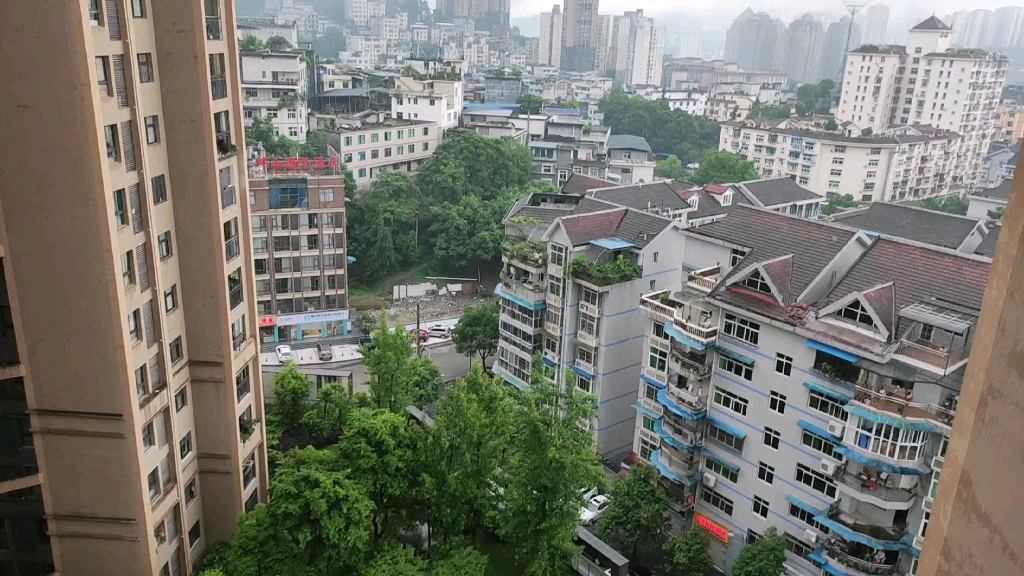 重庆市綦江县5.15大雨滂沱大雨倾盆哔哩哔哩bilibili