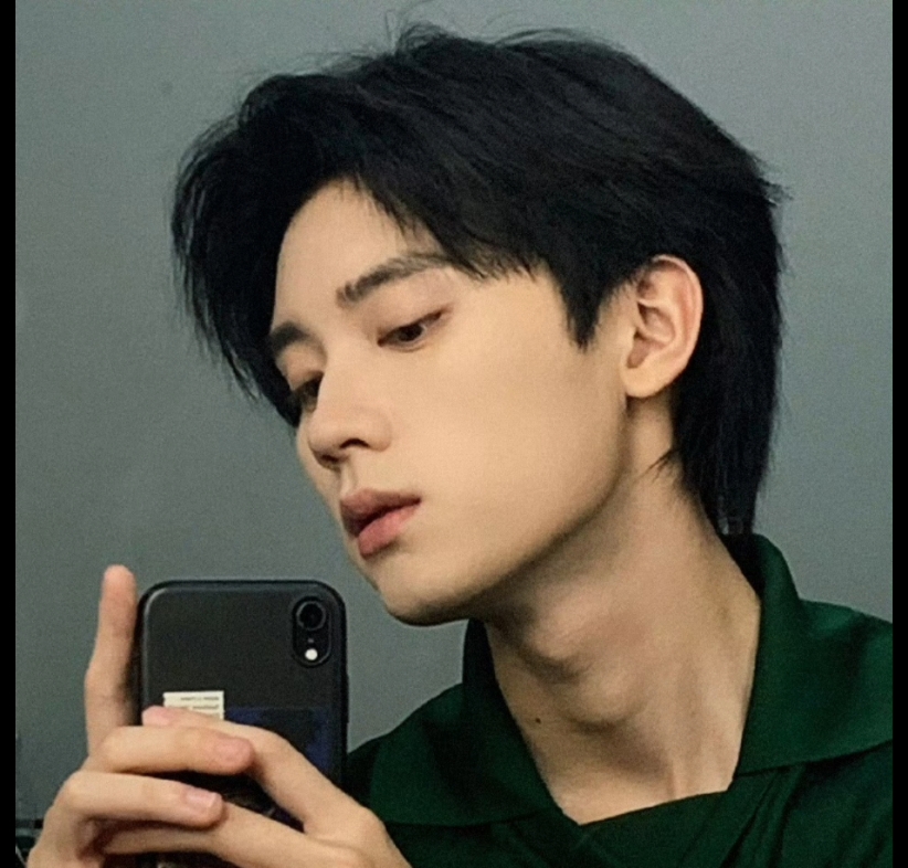 周翊然最新照片