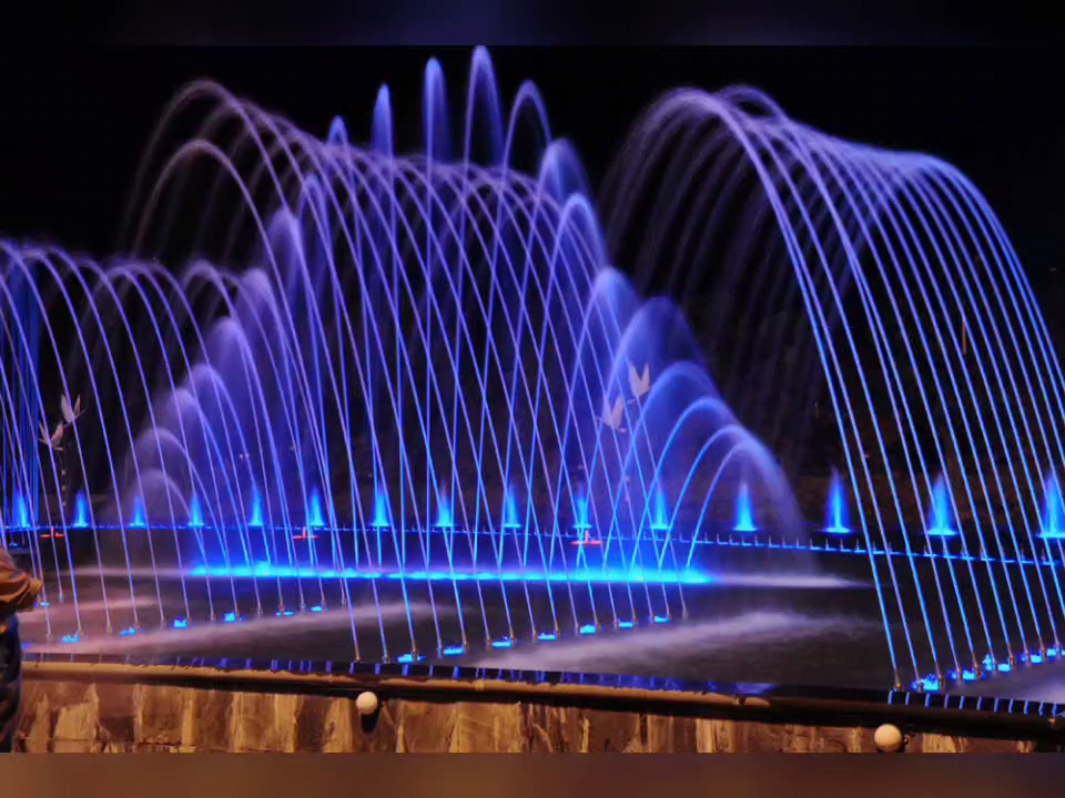 音乐喷泉照片效果图图片