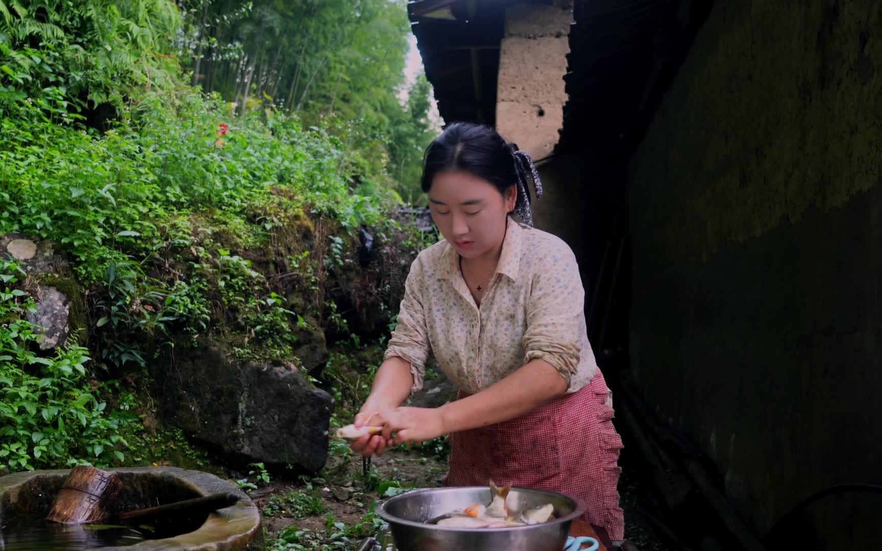 许多的神话传说塑造了中秋节,因为月亮满圆,象征团圆哔哩哔哩bilibili