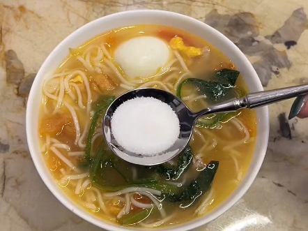 《一 勺 料 汁》