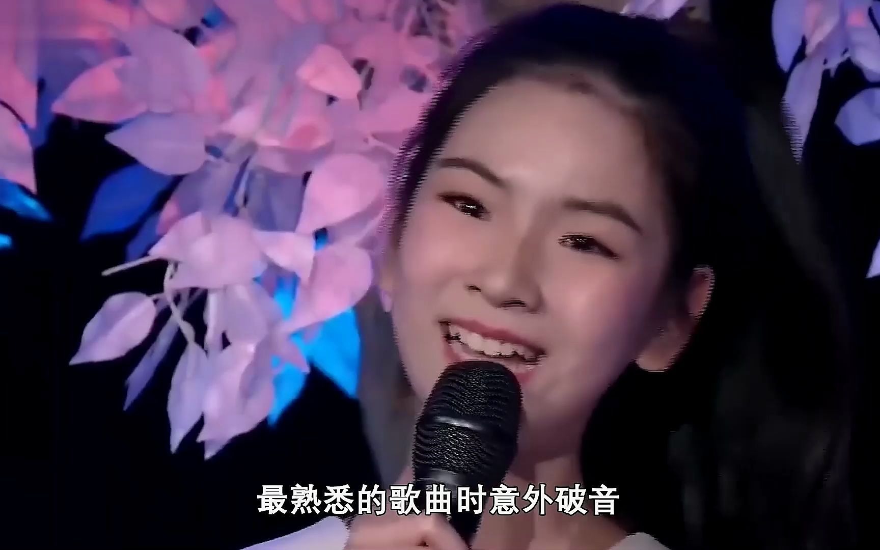 李昕融3岁出道,成名曲风靡幼儿园,首登央视舞台破音了
