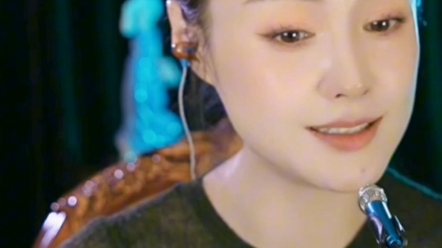 歌唱家王紫菲演唱《一封情书》