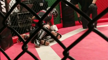 少儿mma比赛十字固!_哔哩哔哩_bilibili