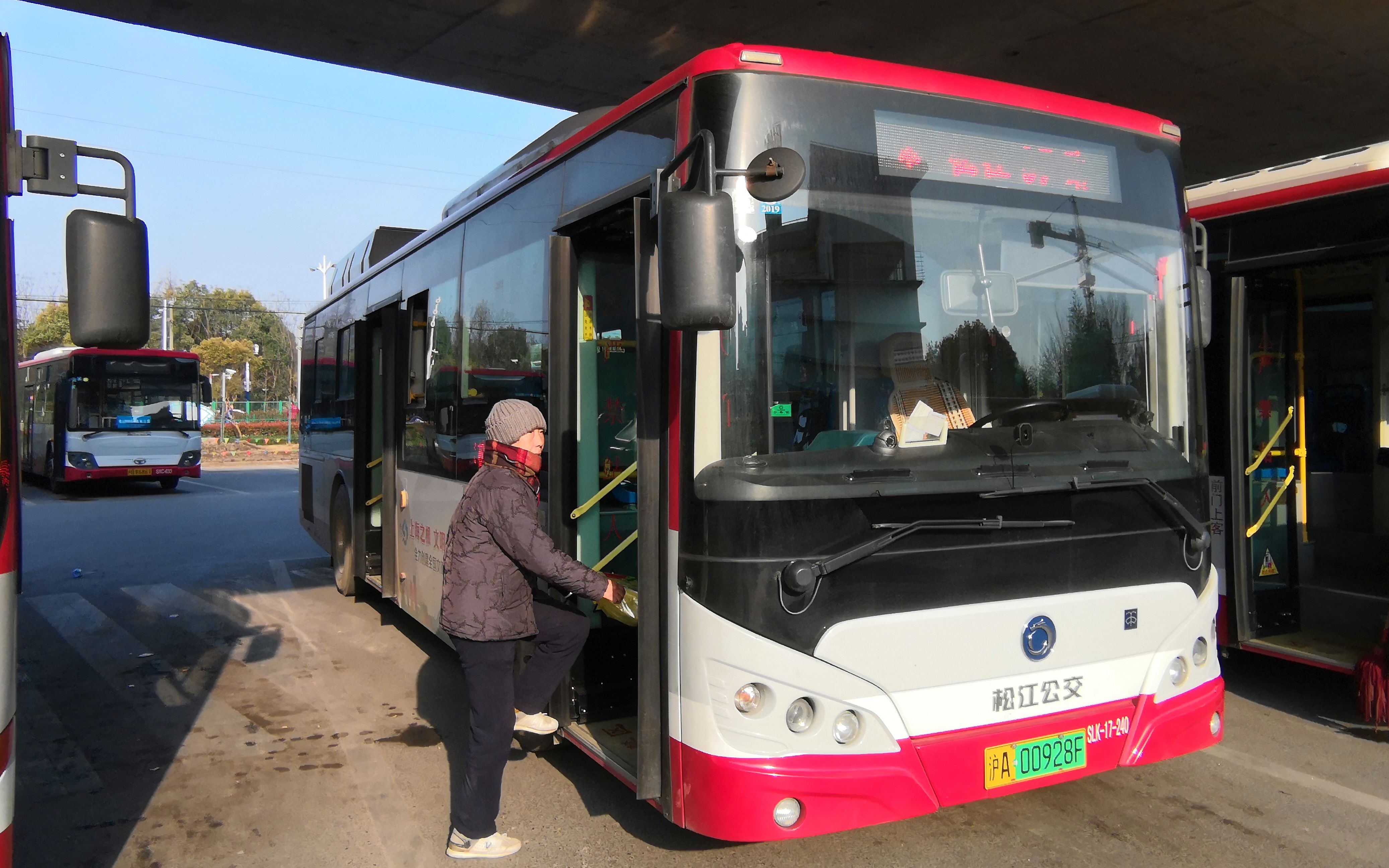 【pov52】小昆山人民出行选择之一 松江67路(佘山地铁站—小昆山枢纽