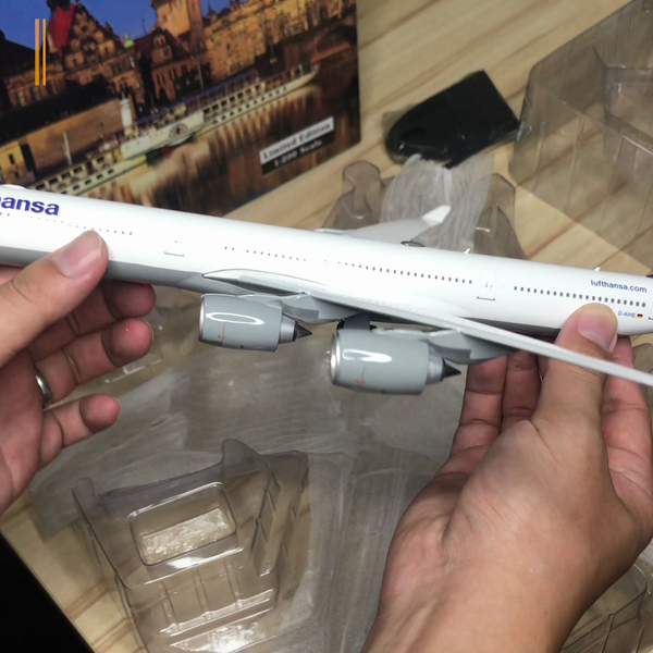 又一款绝版的Eagle模型开箱汉莎航空1-200 Lufthansa A340-600 Unboxing