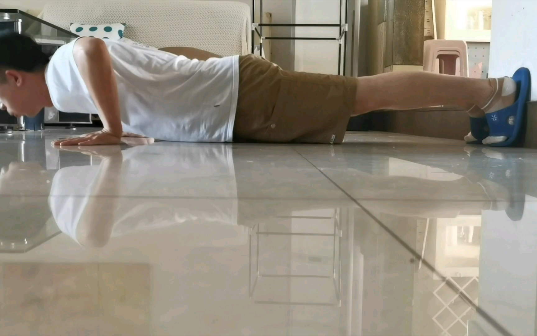 坚持一个月标准俯卧撑第25天. 41个