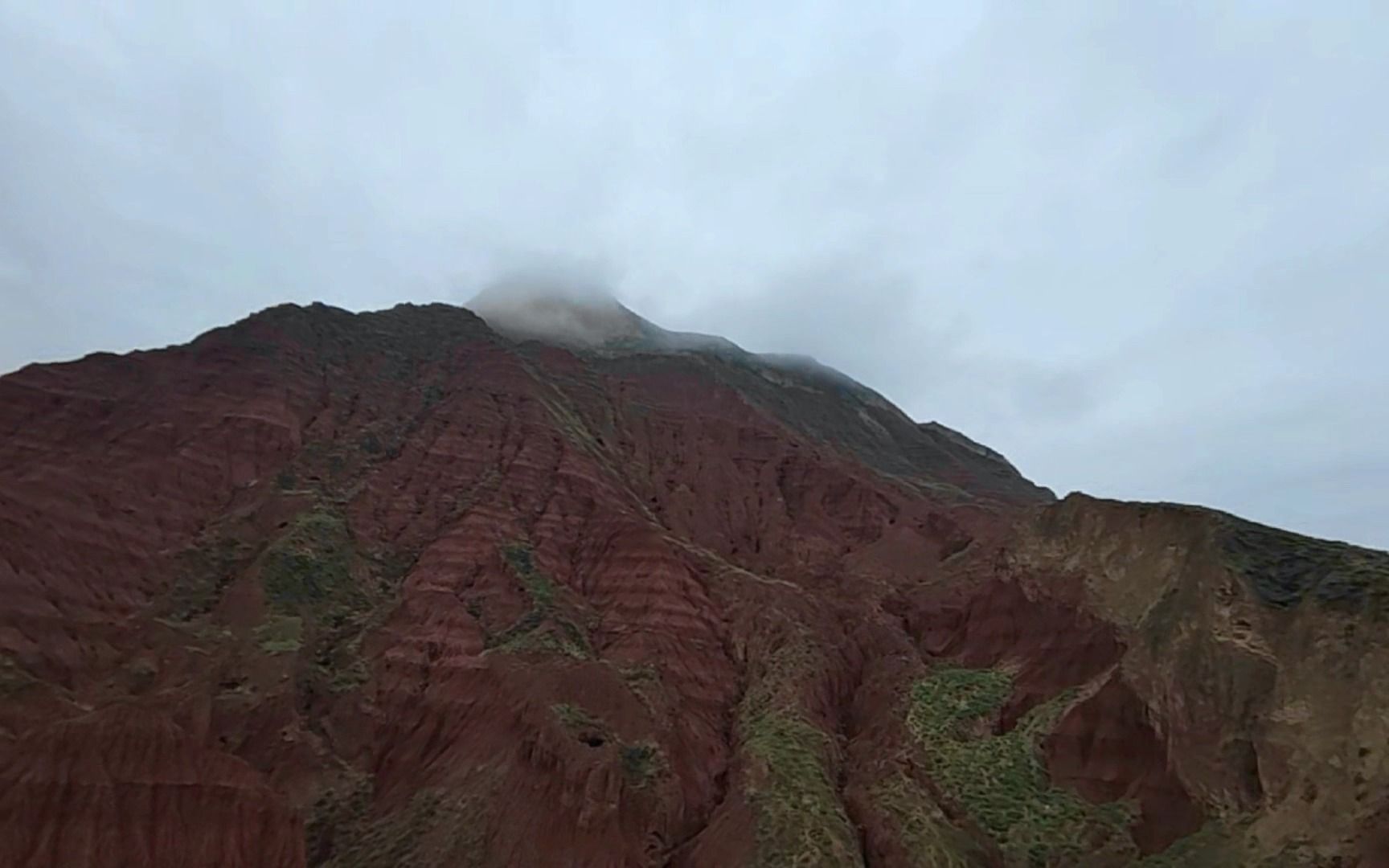 [图]戴着面纱的金顶大山，有那么一瞬间忘掉了所有烦恼