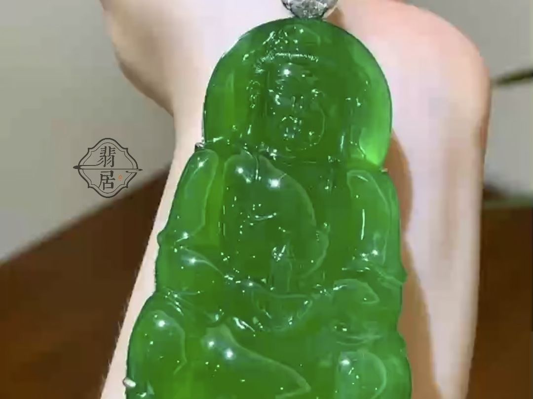 满绿翡翠观音吊坠,分享一份内心的安宁75