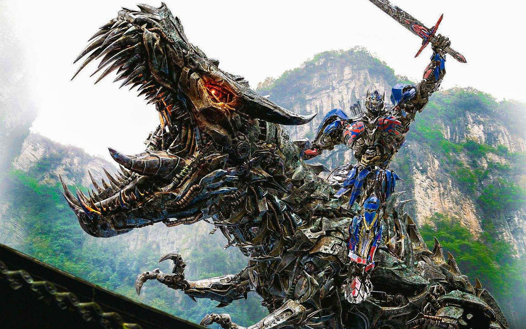 擎天柱获得星辰剑,征服远古变形金刚,成为自己的恐龙坐骑