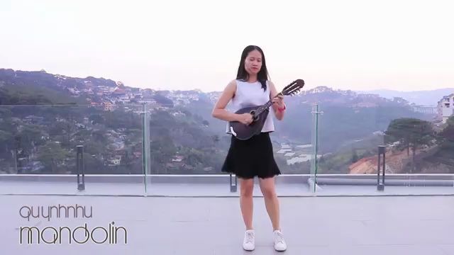 【曼陀铃演奏】Something just like this  Mandolin cover by Quynh Nhu「王老师搬运」哔哩哔哩bilibili