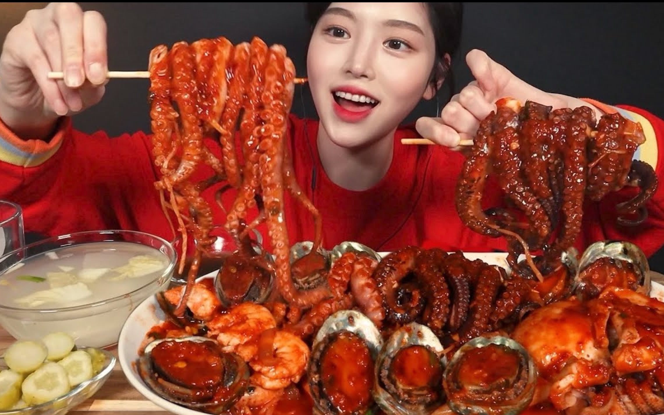 【boki中字】香辣炖海鲜吃播, 鲍鱼,章鱼,石章鱼_哔哩哔哩 (゜-゜)つ