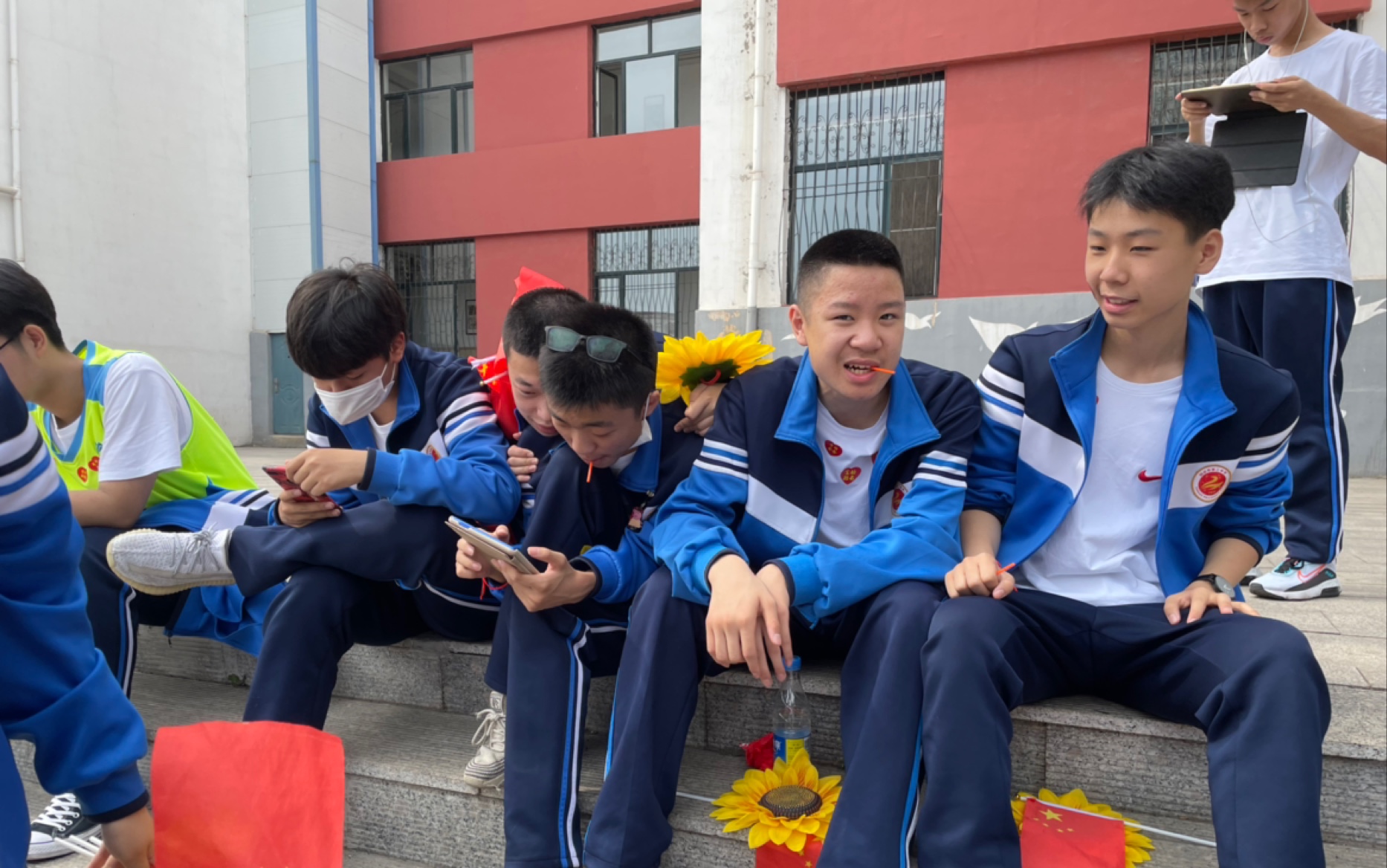 2021届鞍山市第二中学14班(瞎录)的毕业vlog_哔哩哔哩_bilibili