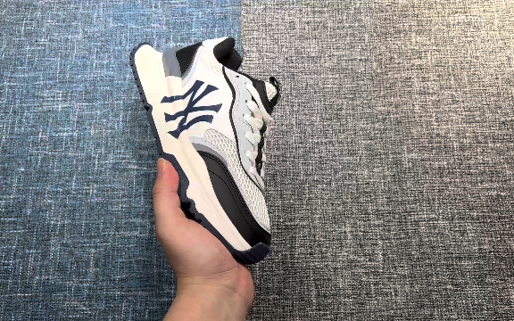 视频鉴赏 mlb chunky liner new york yankees学长鞋系列低帮老爹风轻