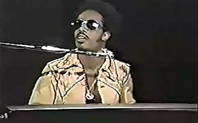 [图]Stevie Wonder - You Are The Sunshine Of My Life Live Grammy Awards 1974