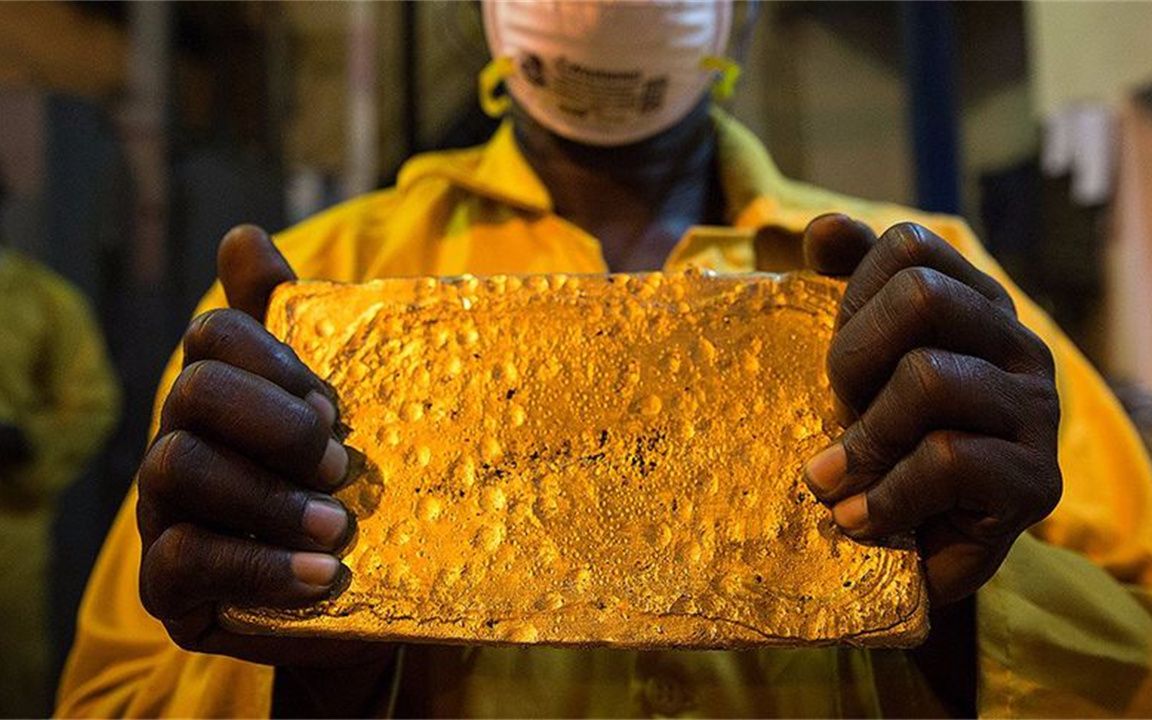 淘金者的梦之国加纳,垃圾堆旁住满了人,为啥遍地黄金却爱淘垃圾