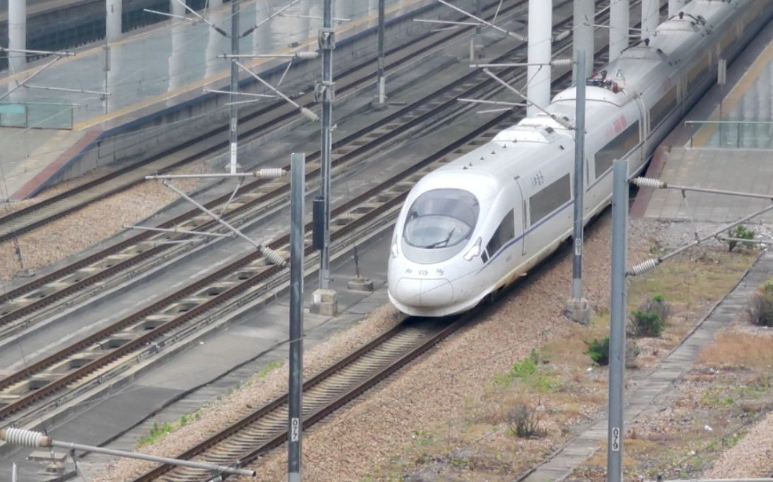 沪宁城际铁路,宿迁开往上海的g8263次列车出无锡站