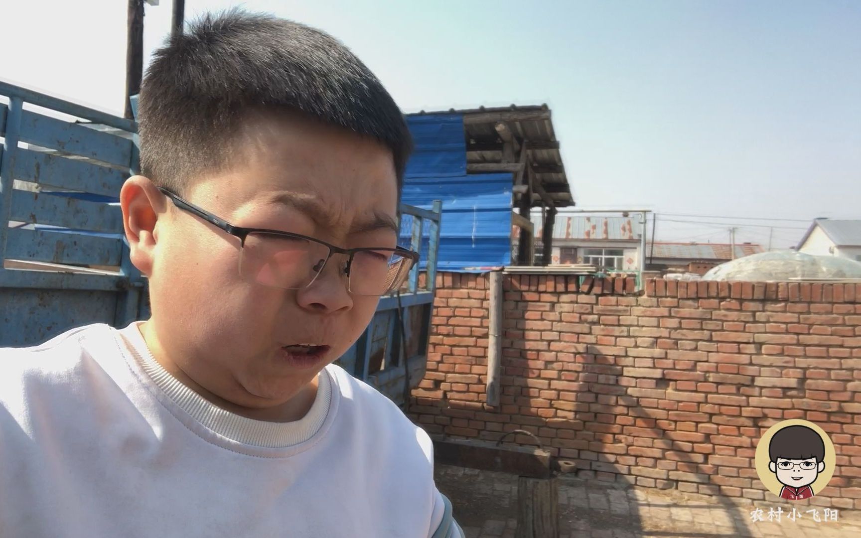 农村小飞阳:小伙第1次开锅,"吸"烟的烟囱见过没?好在瓜子没事