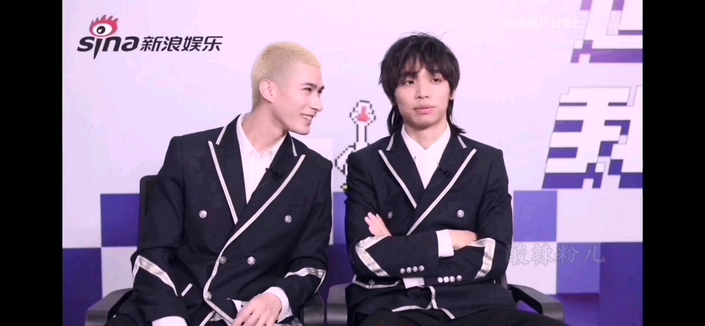 你滴涵王|爱很强烈|2p有一个糖嘻嘻〗whats up?i love u(重新上传