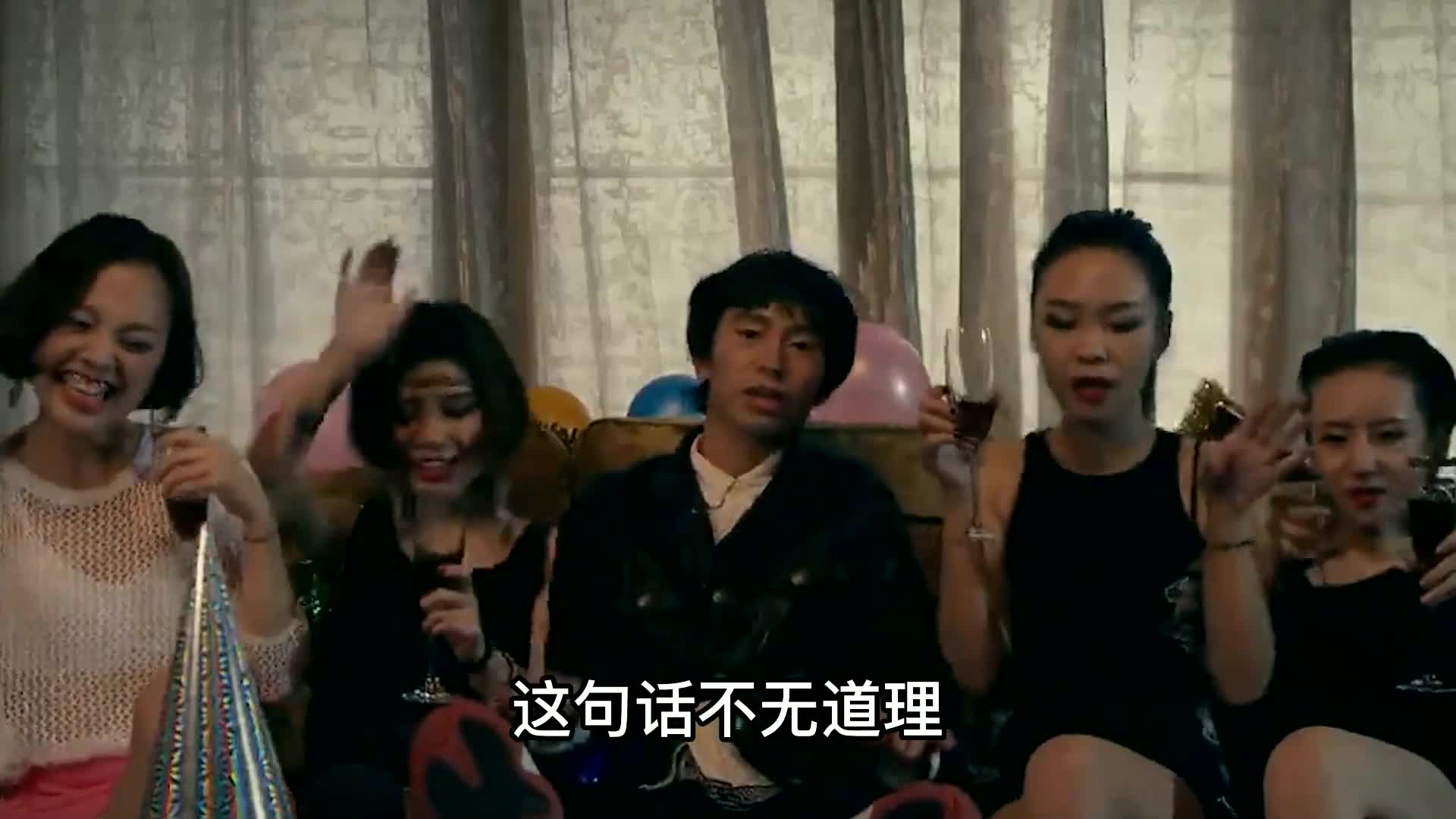 “火星弟弟”华晨宇,究竟是音乐天才,还是误上神坛的普通人?哔哩哔哩bilibili