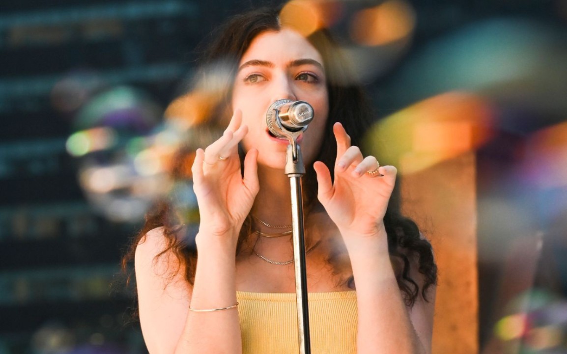 【官方试听】lorde 回归新专『solar power』在线试听!