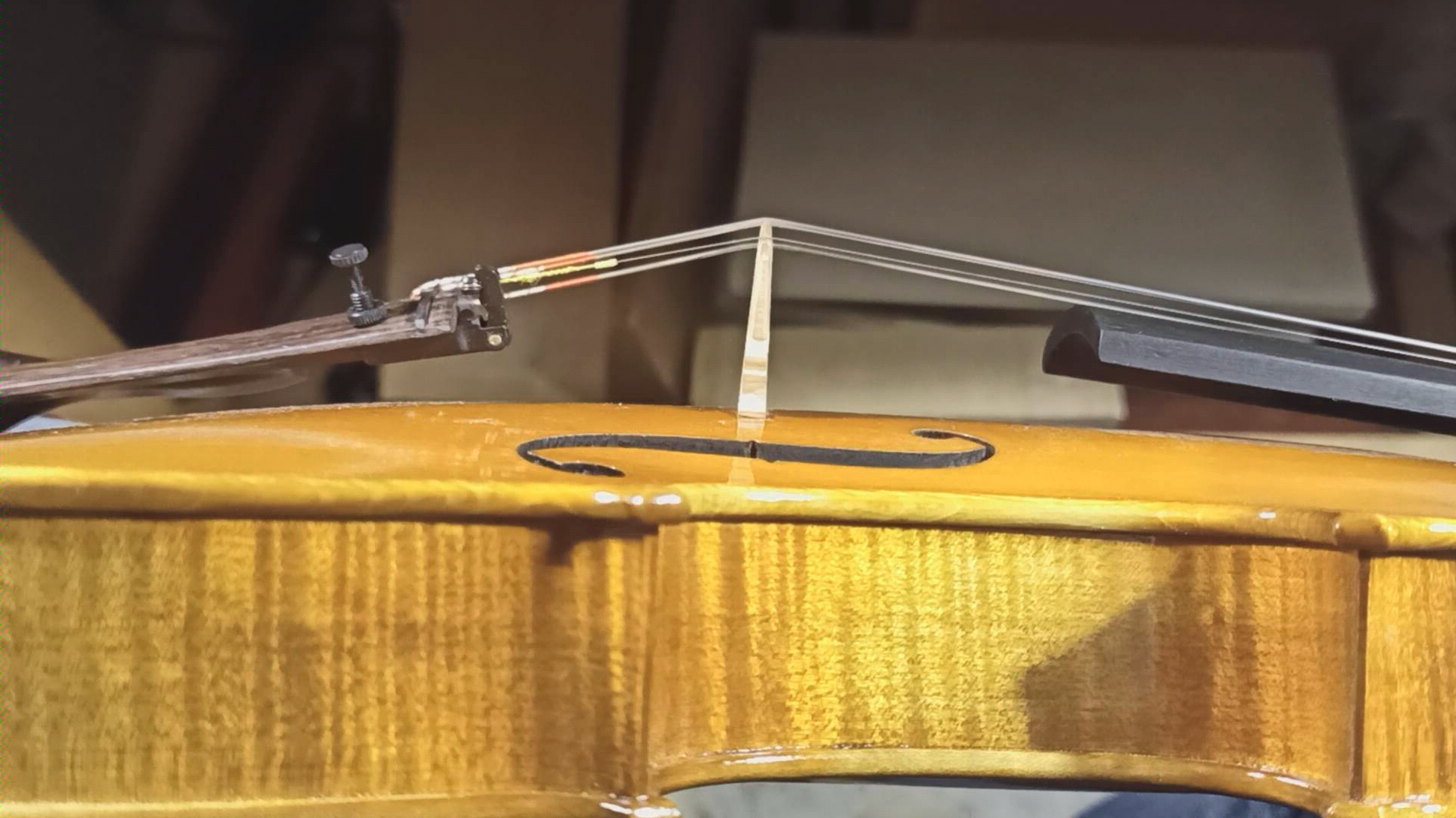 小提琴琴马扶正