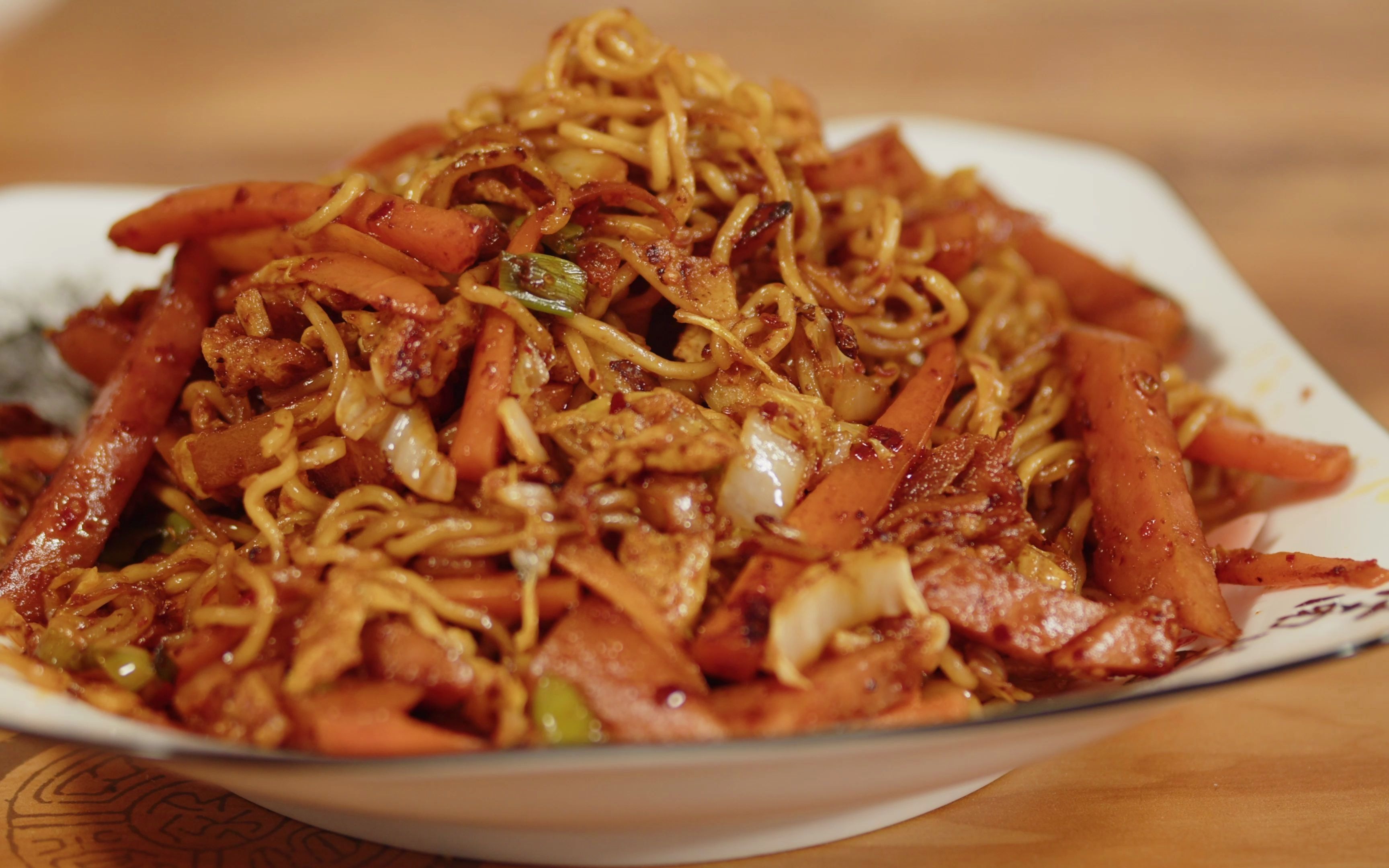 网红炒方便面,几分钟教你学会,简单方便,味道巨好吃