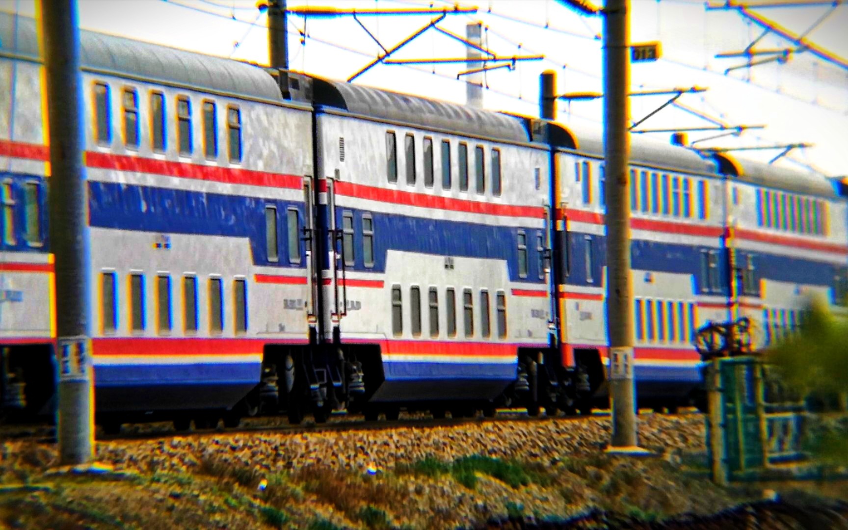 双层原色车厢白日回归 乌局 k6713 乌鲁木齐-伊宁 编组sw25b!