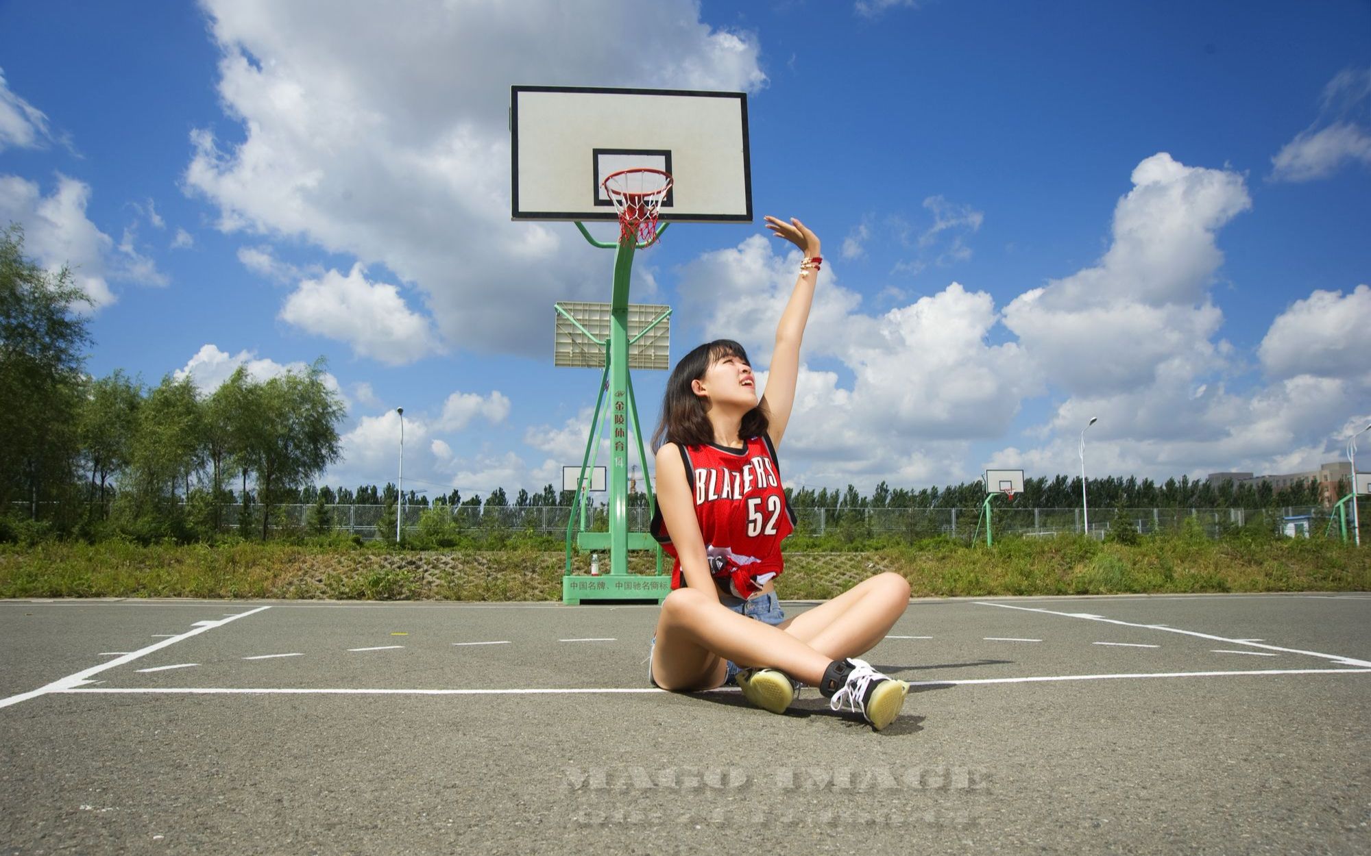 女生扣篮是怎样的画面?_哔哩哔哩_bilibili