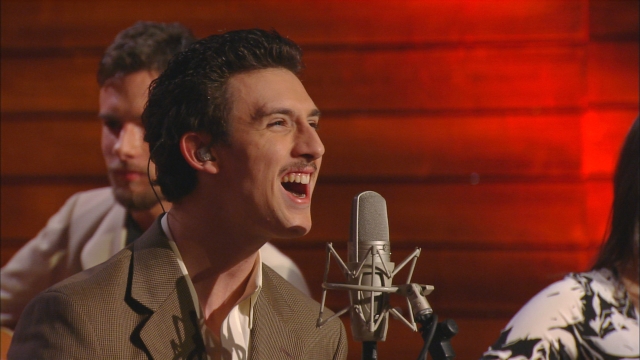 will he wait a little longer (live) - bill & gloria gaither_哔哩