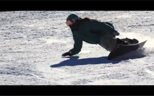 Скачать видео: 飘逸的刻滑小姐姐🏂